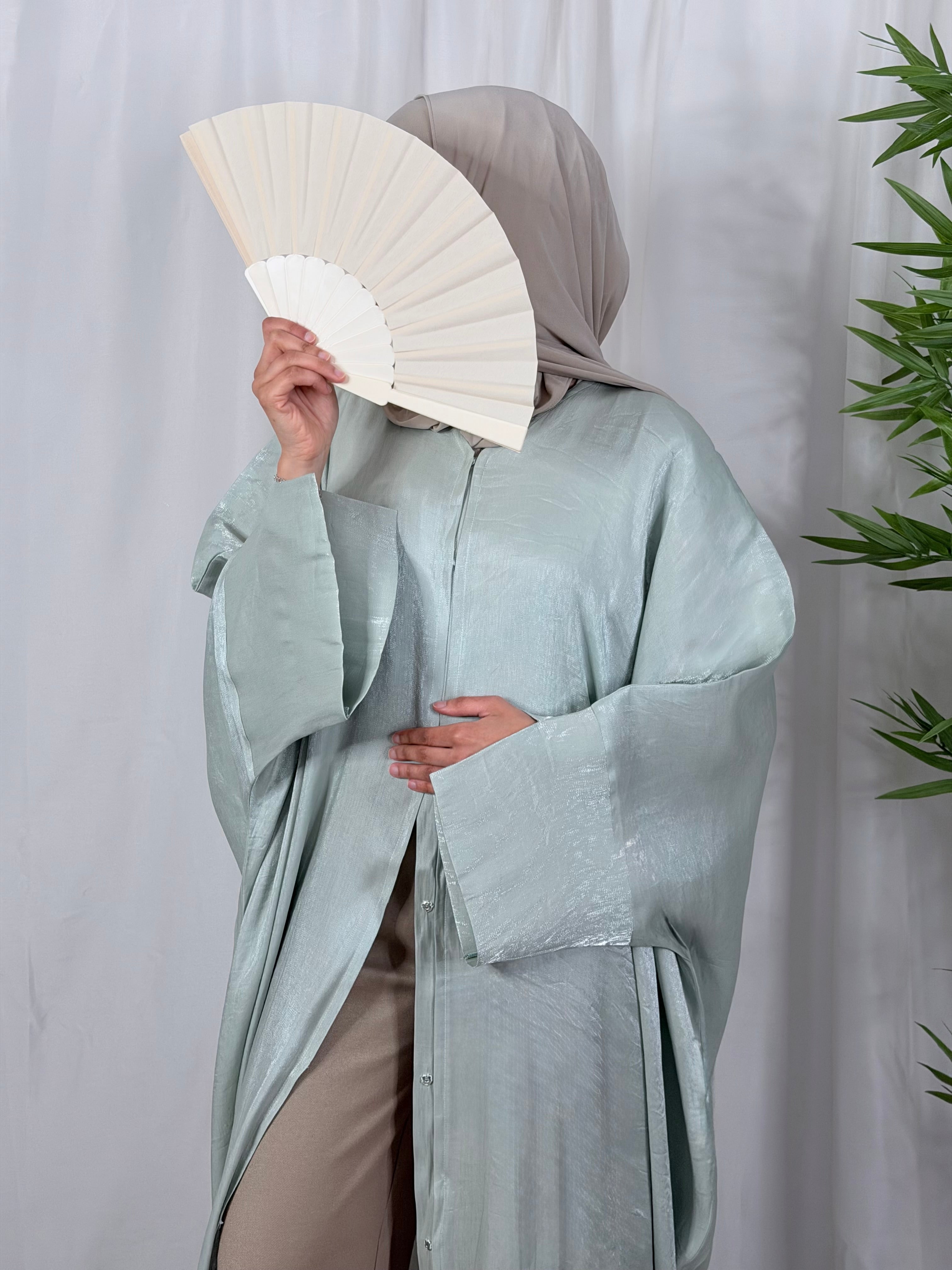 Convertible Farasha Abaya Ice Mint met Open Mouwen en Knopen - 1-Delig
