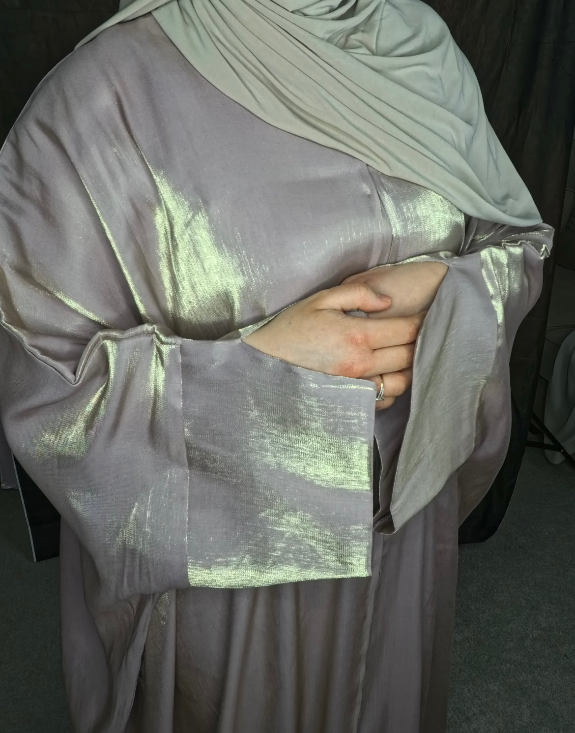 Convertible Farasha Abaya Taupe met Open Mouwen en Knopen 1-Delig
